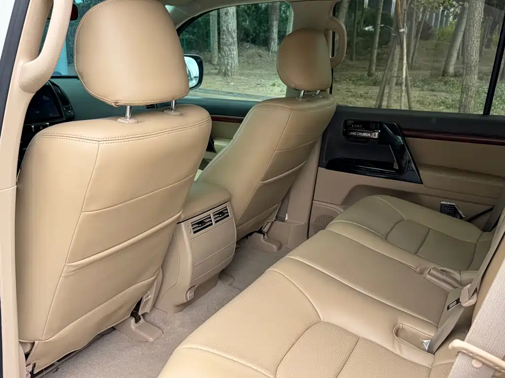 Toyota Land Cruiser 2016 — фото 19