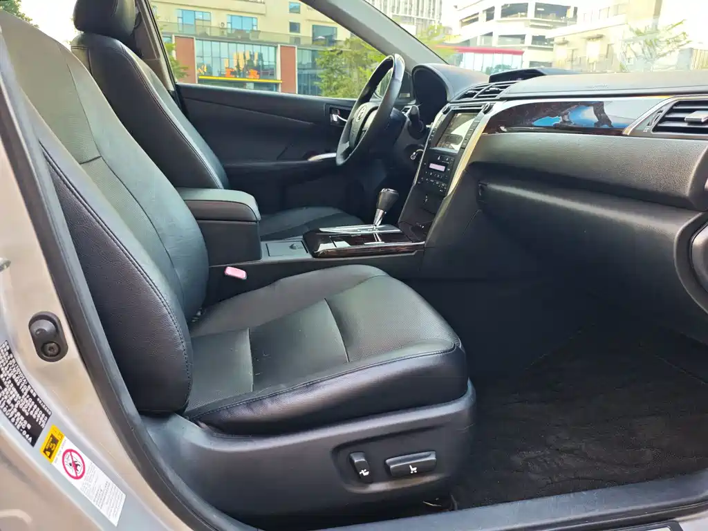 Toyota Camry 2016 — фото 14