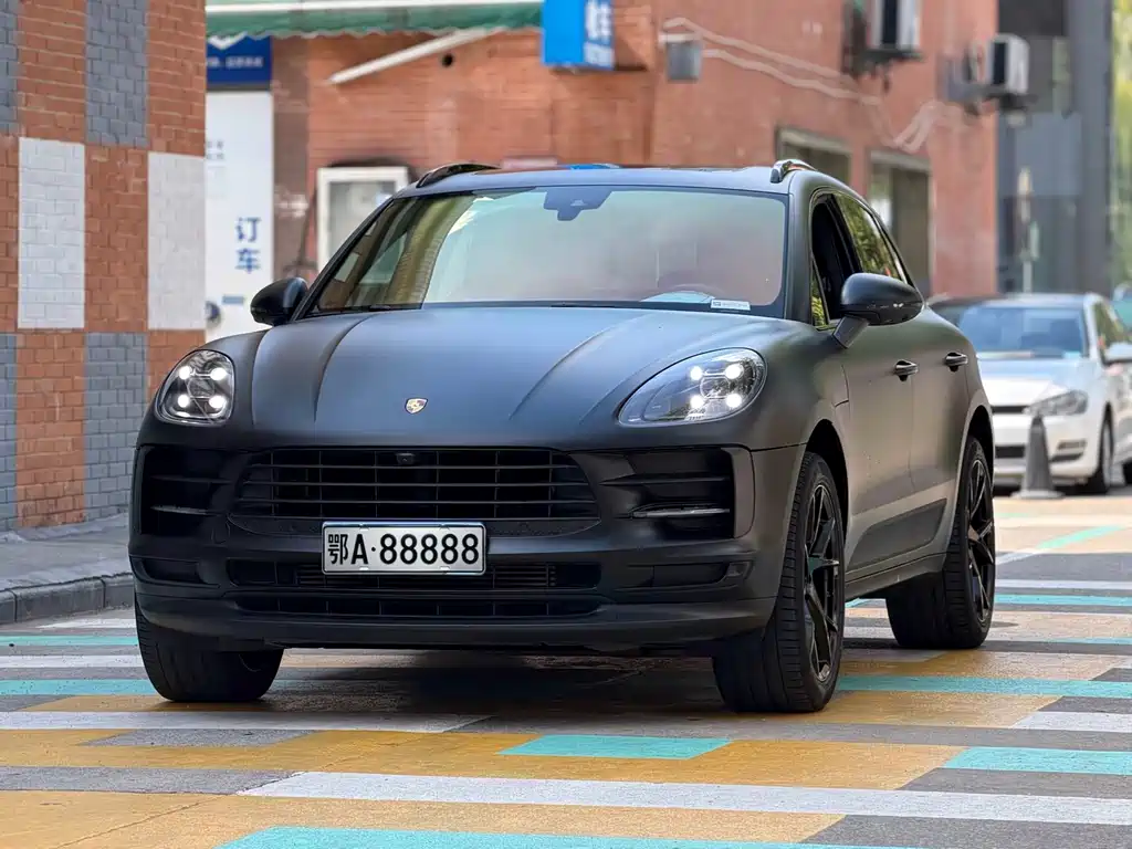 Porsche Macan 2020 — фото 1