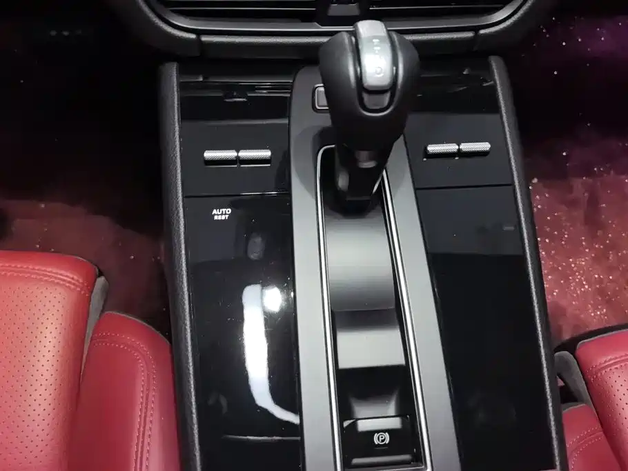 Porsche Macan 2024 — фото 16
