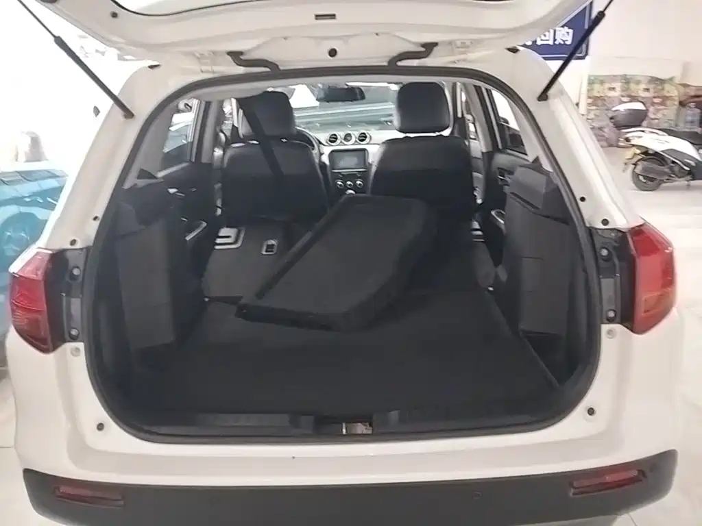 Suzuki Vitara 2018 — фото 19