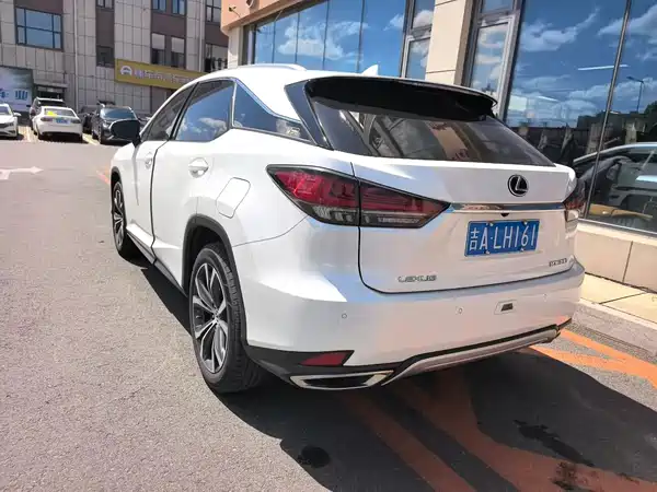 Lexus RX 2021
