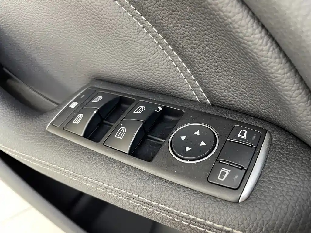 Mercedes-Benz B-Class 2017 — фото 15