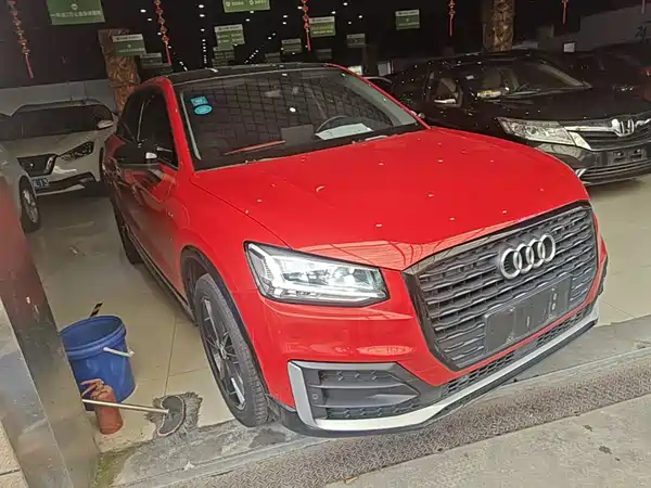 Audi Q2L 2020