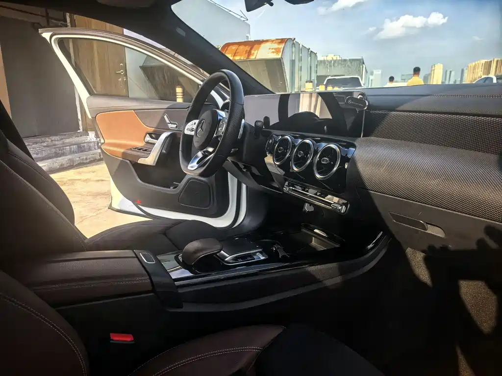 Mercedes-Benz A-Class 2020 — фото 9
