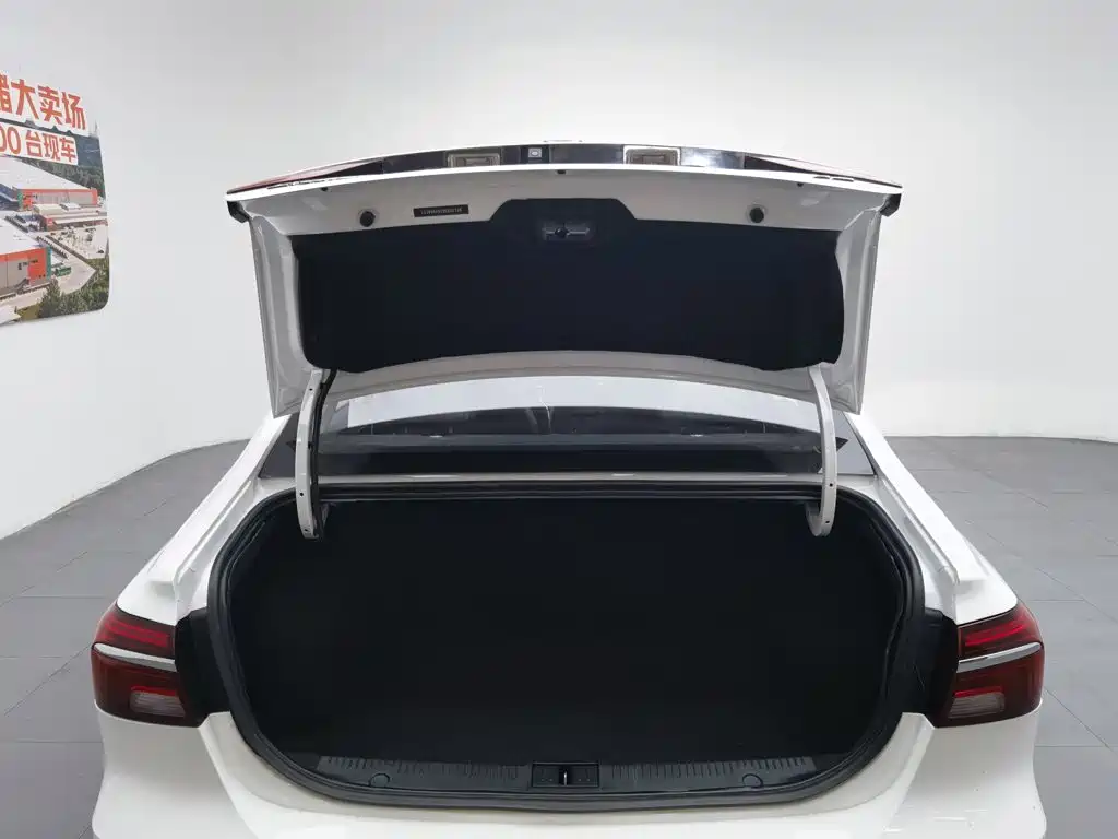 Roewe i6 Classic 2022 — фото 16
