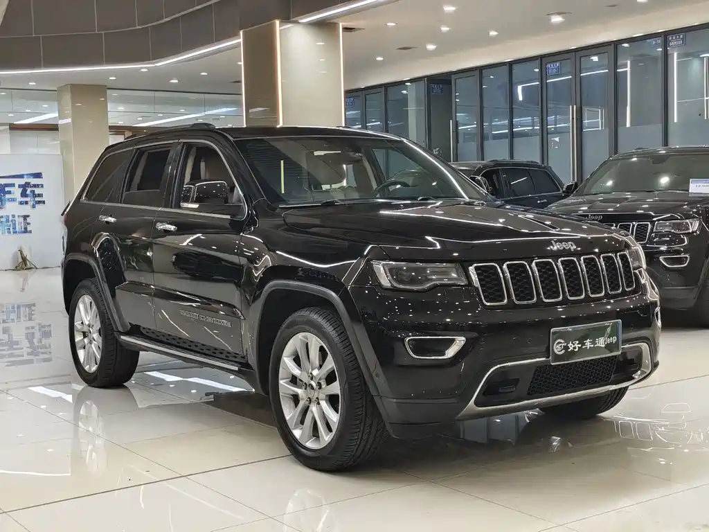 Jeep Grand Cherokee 2020 — фото 2