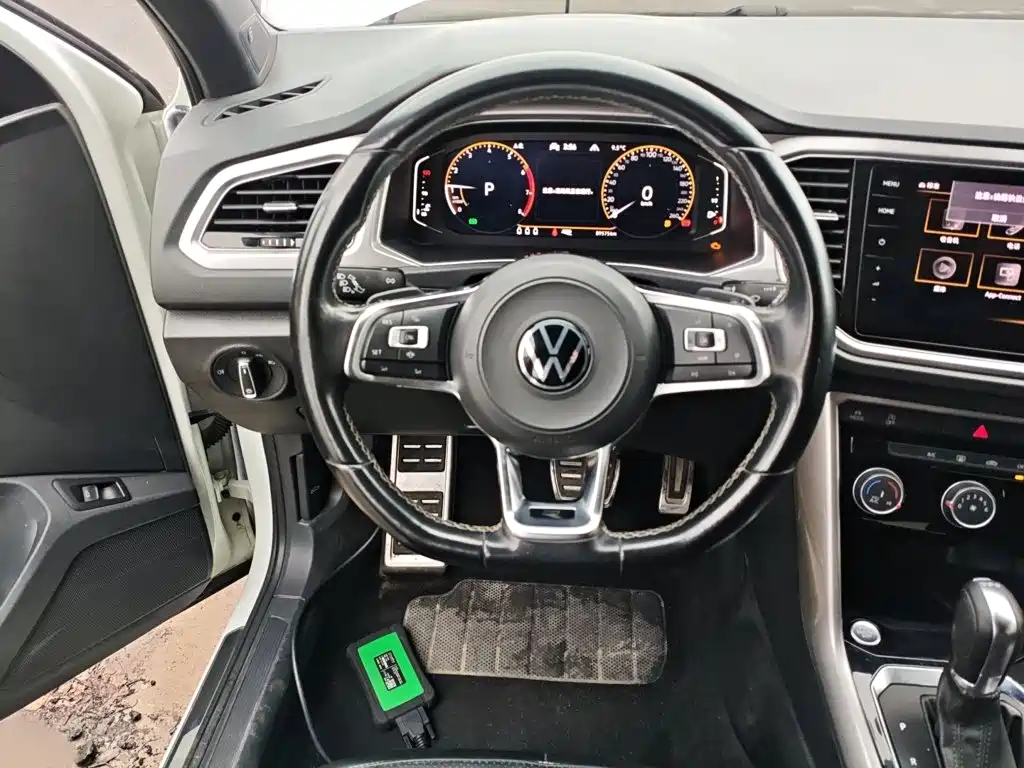 Volkswagen T-Roc 2021 — фото 3