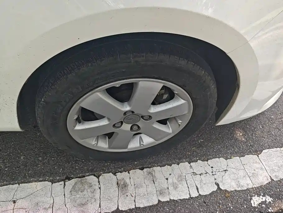 Toyota Yaris L 2015