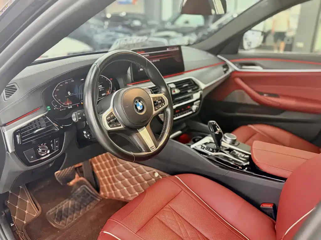 BMW 5 Series 2021 — фото 13