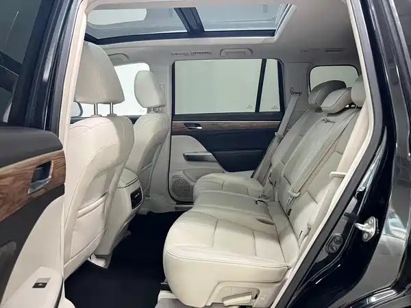 GAC Trumpchi GS8 2017