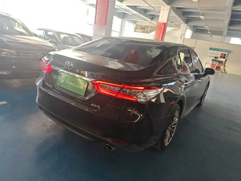 Toyota Camry 2020 — фото 7
