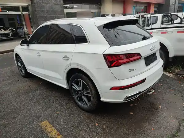 Audi Q5L 2020