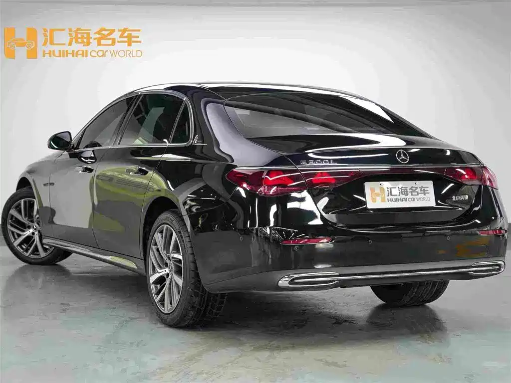 Mercedes-Benz E-Class 2025 — фото 4