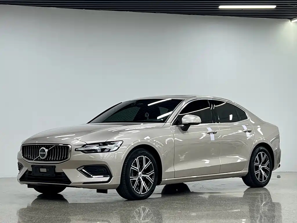 Volvo S60 2022