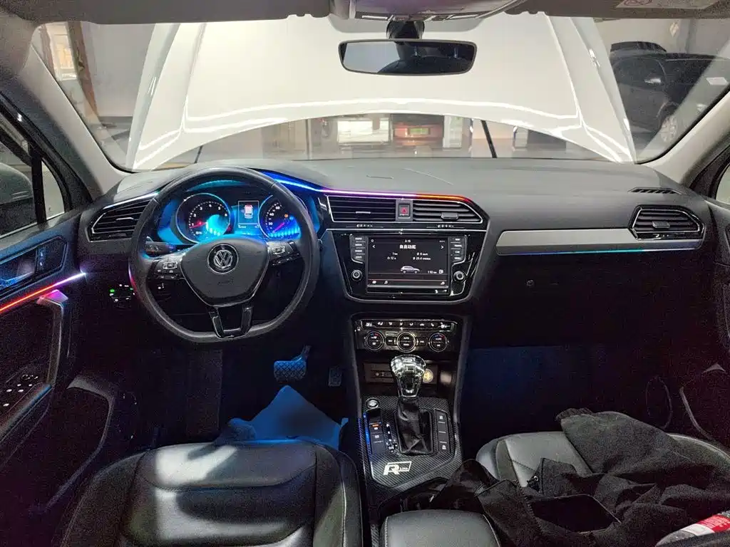 Volkswagen Tiguan L 2018 — фото 10