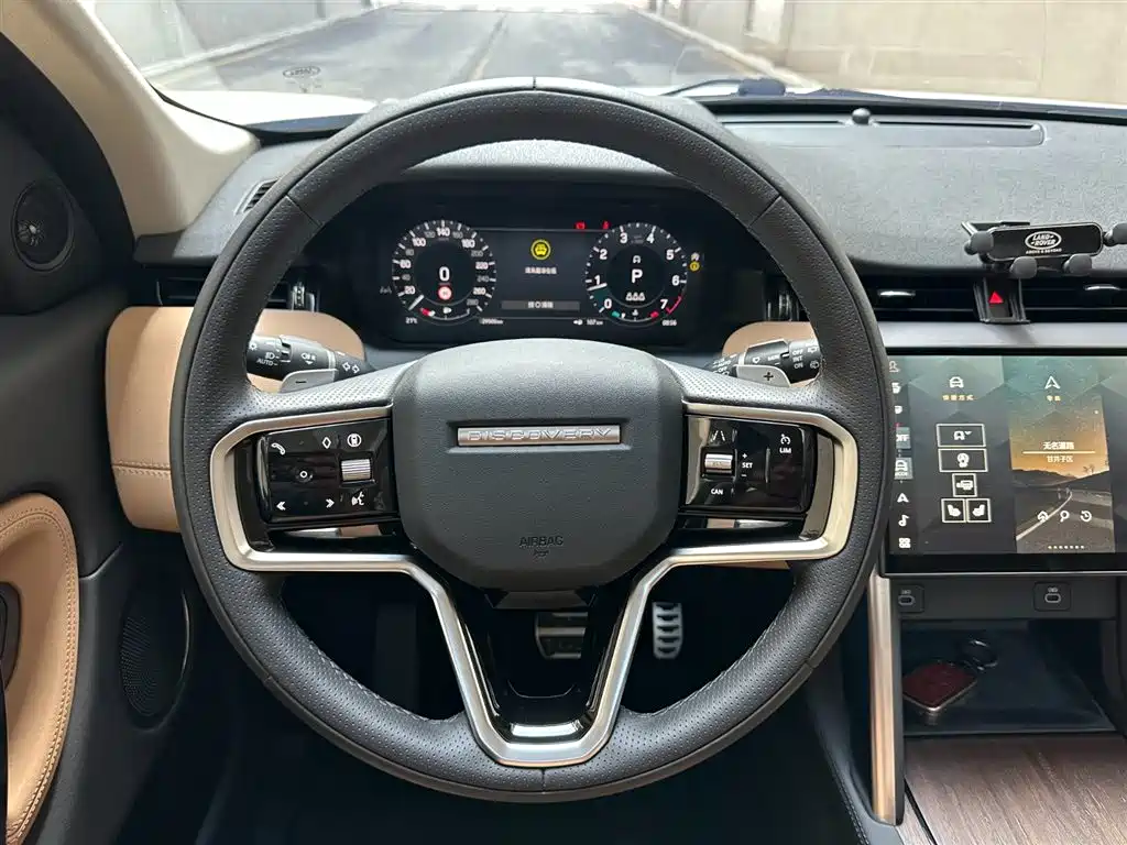 Land Rover Discovery Sport 2024 — фото 12