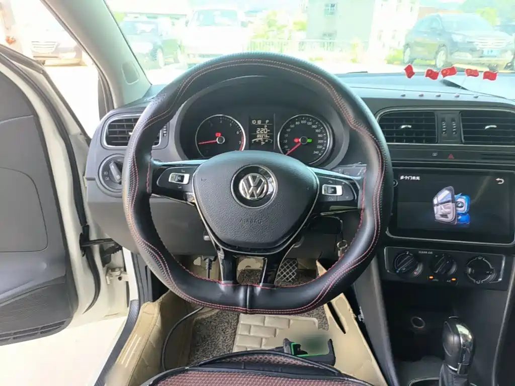 Volkswagen Polo 2018 — фото 11