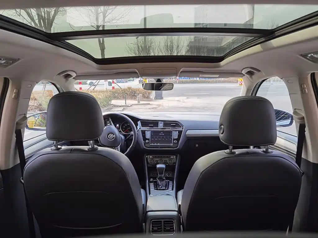 Volkswagen Tiguan L 2017 — фото 14
