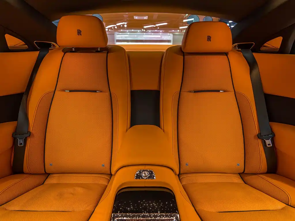 Rolls-Royce Phantom 2020 — фото 10