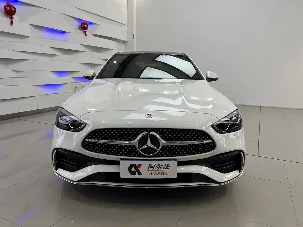 Mercedes-Benz C-Class 2024 — фото 2