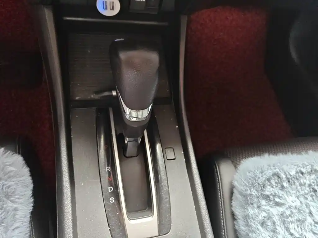 Honda Jade 2015 — фото 7