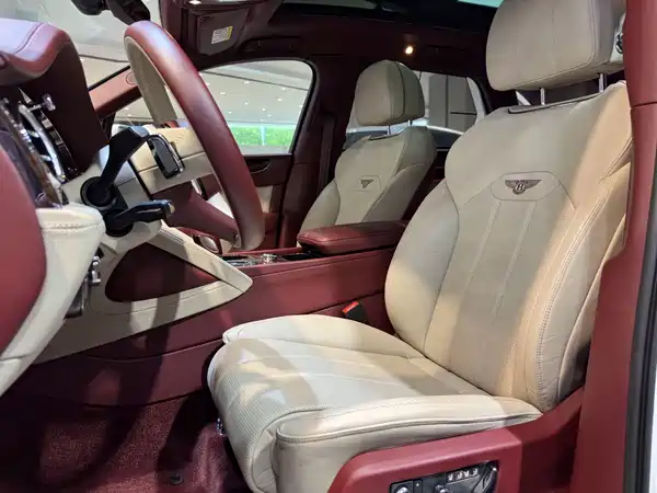 Bentley Bentayga 2021
