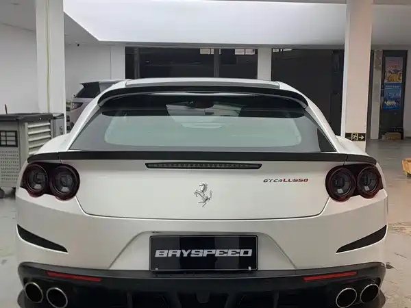 Ferrari GTC4Lusso 2016