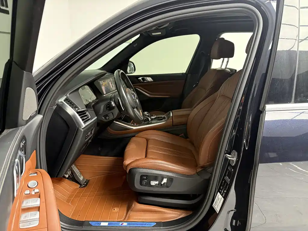 BMW X7 2021 — фото 10