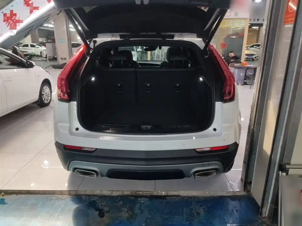 Cadillac XT4 2022 — фото 19