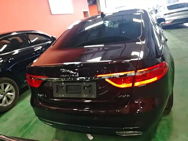 Jaguar XFL 2020