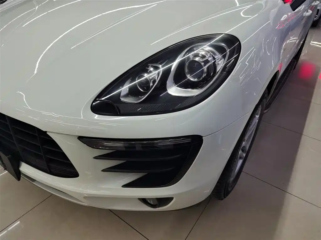 Porsche Macan 2017 — фото 24