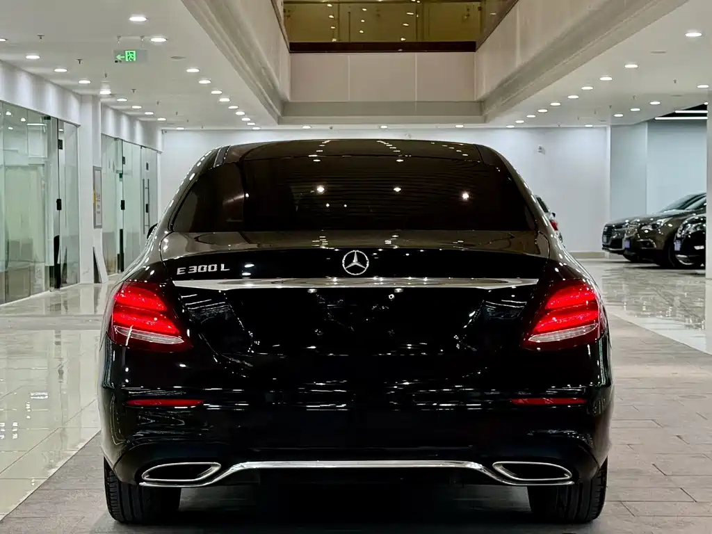 Mercedes-Benz E-Class 2019 — фото 4