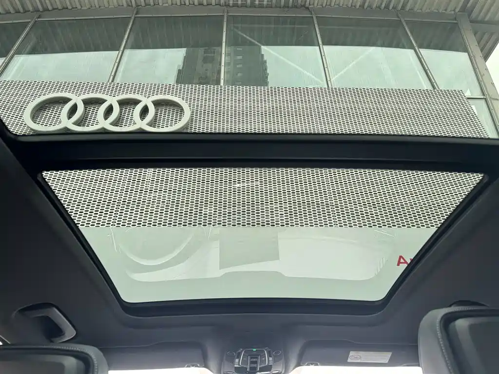 Audi Q5L 2025 — фото 10