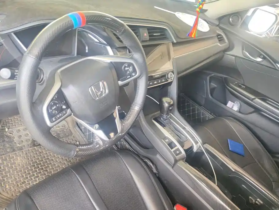Honda Civic 2021 — фото 12