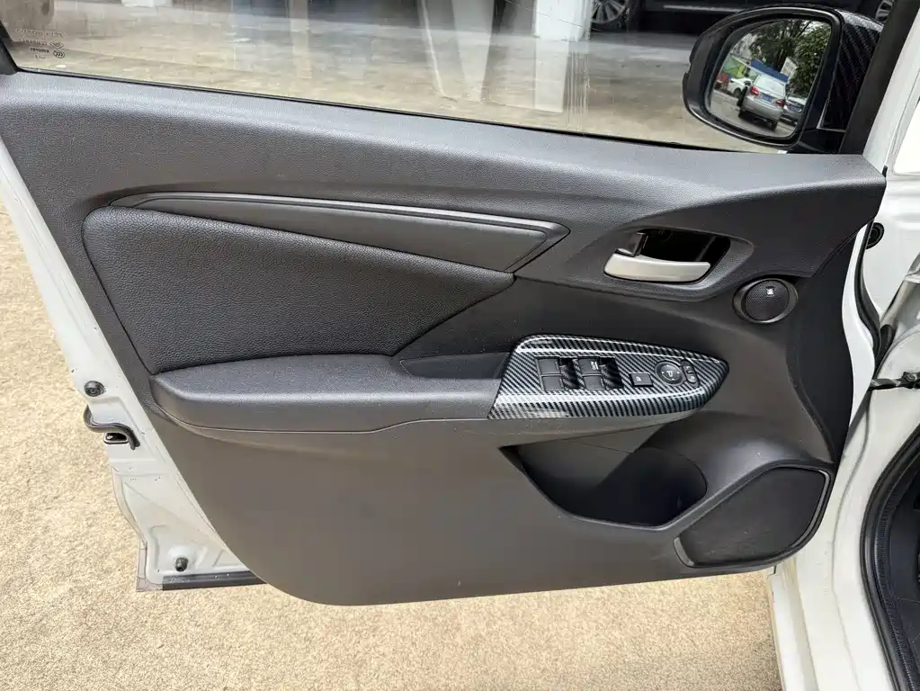 Honda Fit 2017 — фото 7