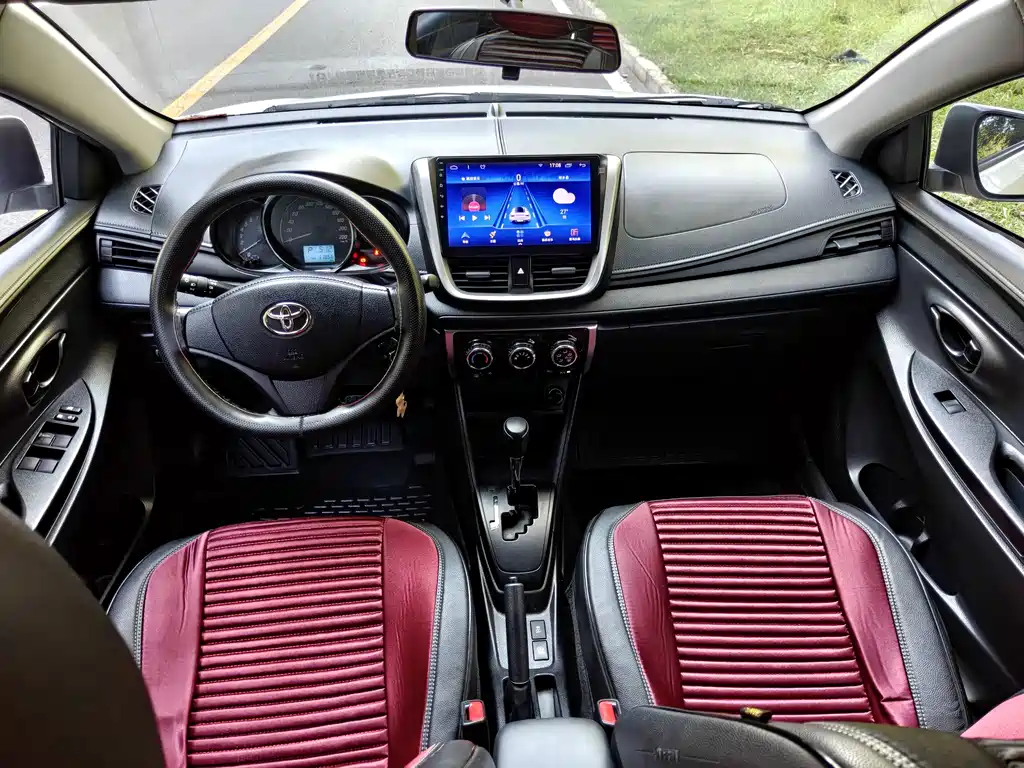 Toyota Yaris L 2020 — фото 9