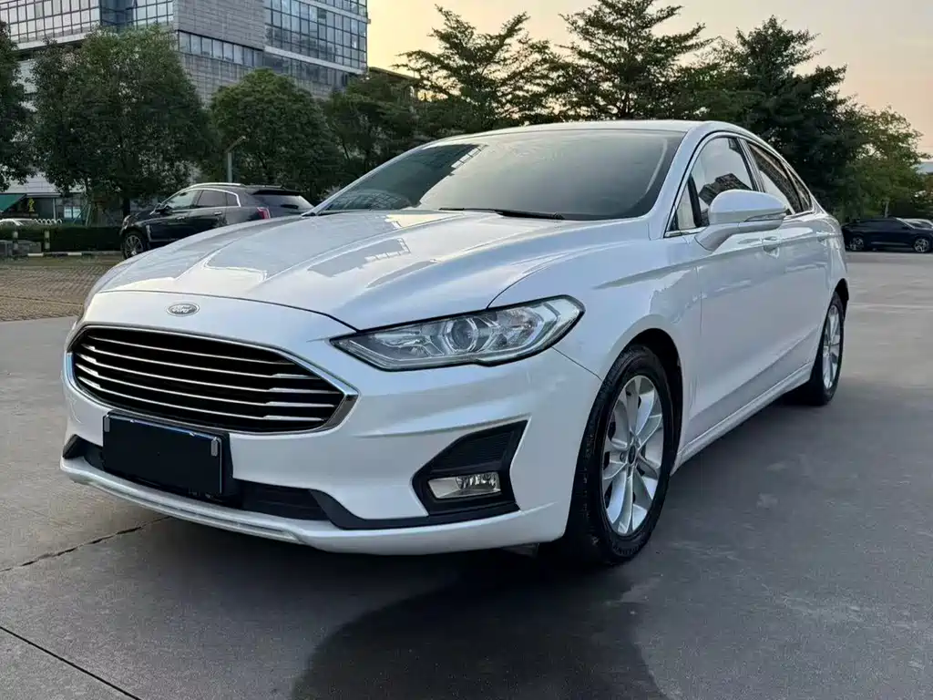 Ford Mondeo 2020 — фото 3
