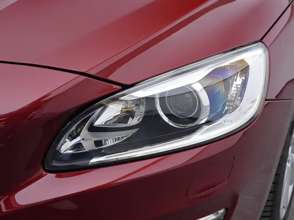 Volvo S60 2016 — фото 19