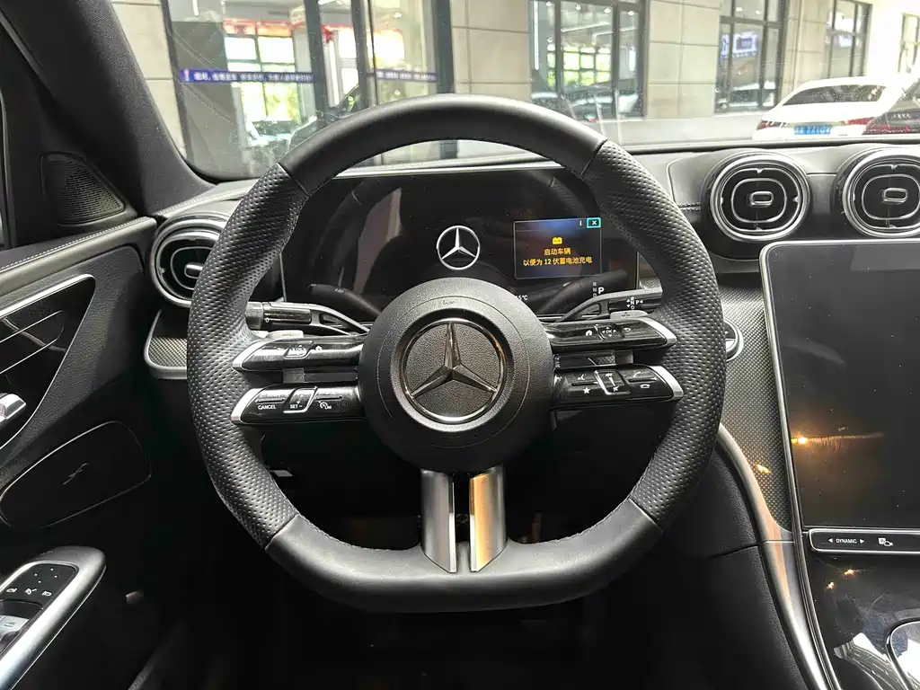 Mercedes-Benz C-Class 2023 — фото 9
