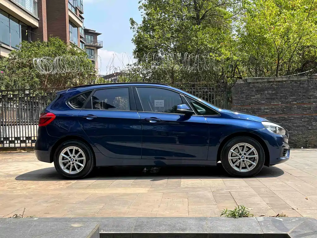BMW 2 Series Active Tourer 2016 — фото 4