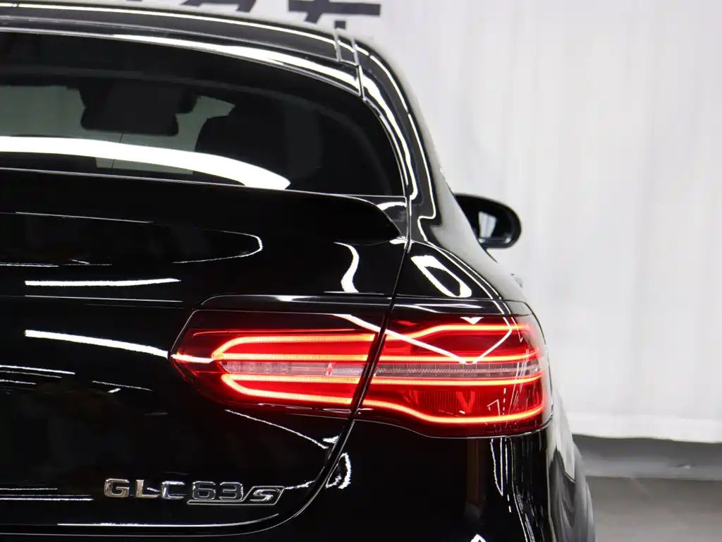 Mercedes-Benz GLC Coupe AMG 2019 — фото 29