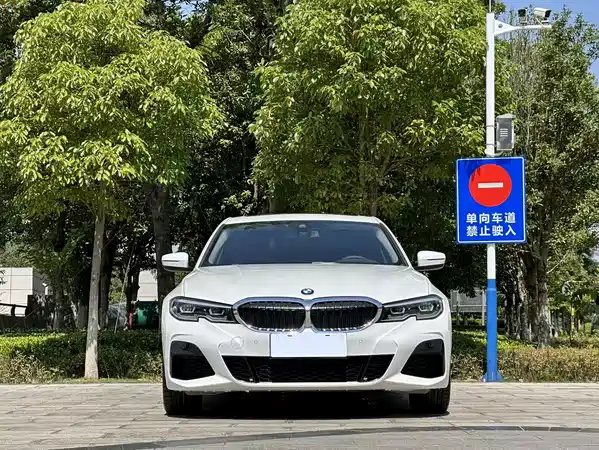 BMW 3 Series 2021