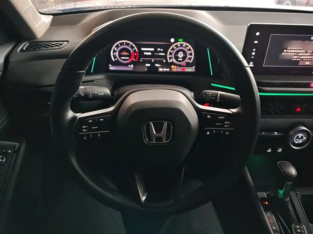 Honda Accord 2024 — фото 11