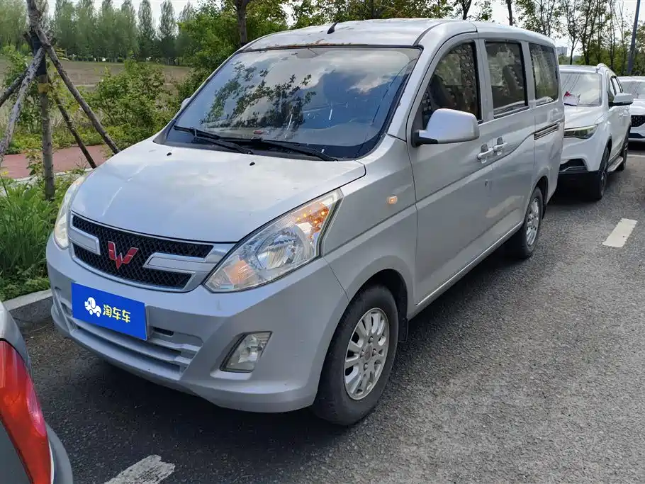 Wuling Rongguang V 2017 — фото 1