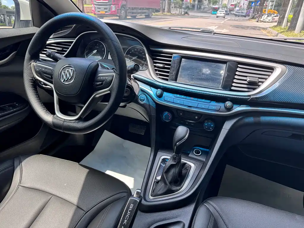 Buick Excelle 2022 — фото 13