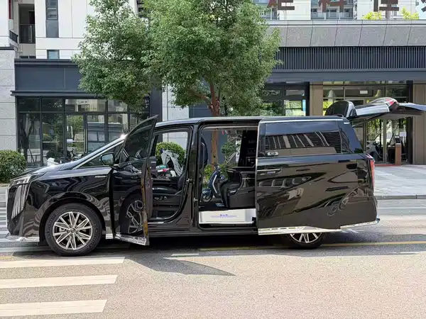GAC Trumpchi M8 2025