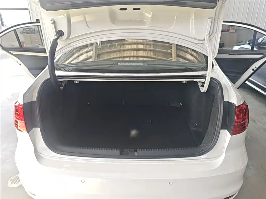 Volkswagen Sagitar 2015 — фото 19