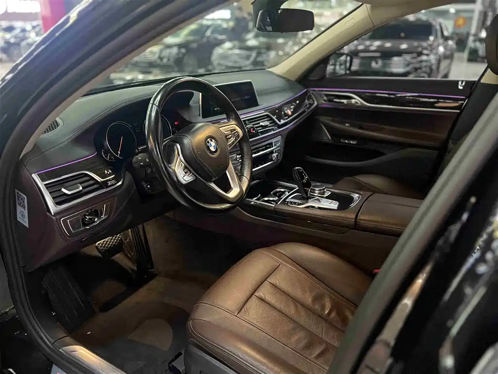 BMW 7 Series 2016 — фото 6