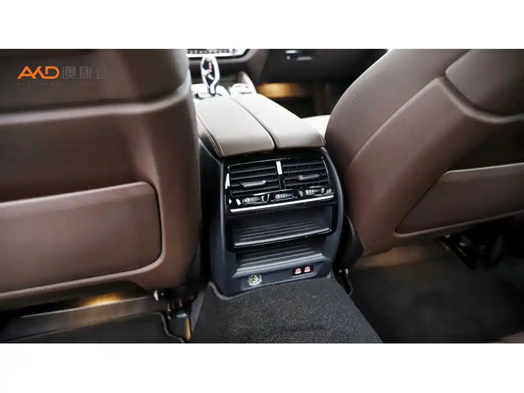 BMW 5 Series New Energy 2021 — фото 9